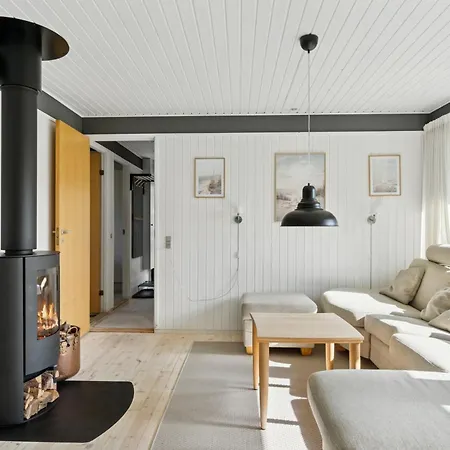 Schönes Mit Pool Nahe Havnsø Ferienhaus *