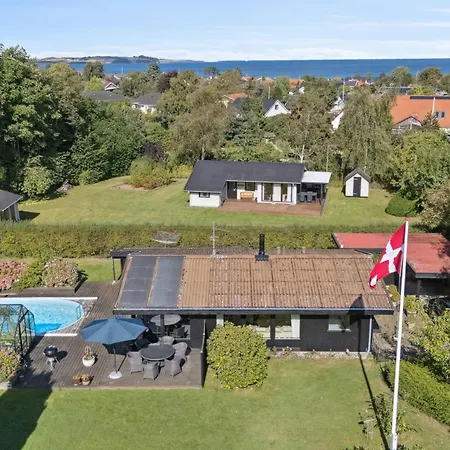 Ferienhaus Schönes Mit Pool Nahe Havnsø Føllenslev